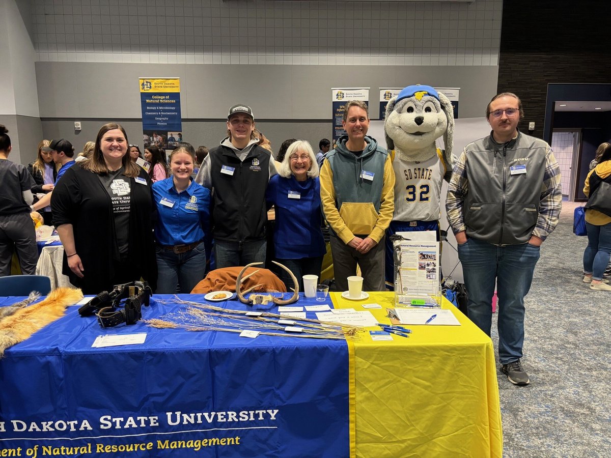 (from left) Amanda Wilder, UG NRM Ambassadors (Karissa Brunner, Nick Busse), Michele Dudash, Jos Leffler, Jack, and Riley Mounsdon on Junior Day